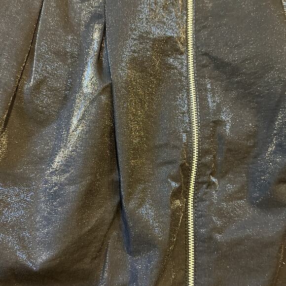 Black metallic skirt with zipper in middle. NWT. Size 10 - Picture 2 of 6